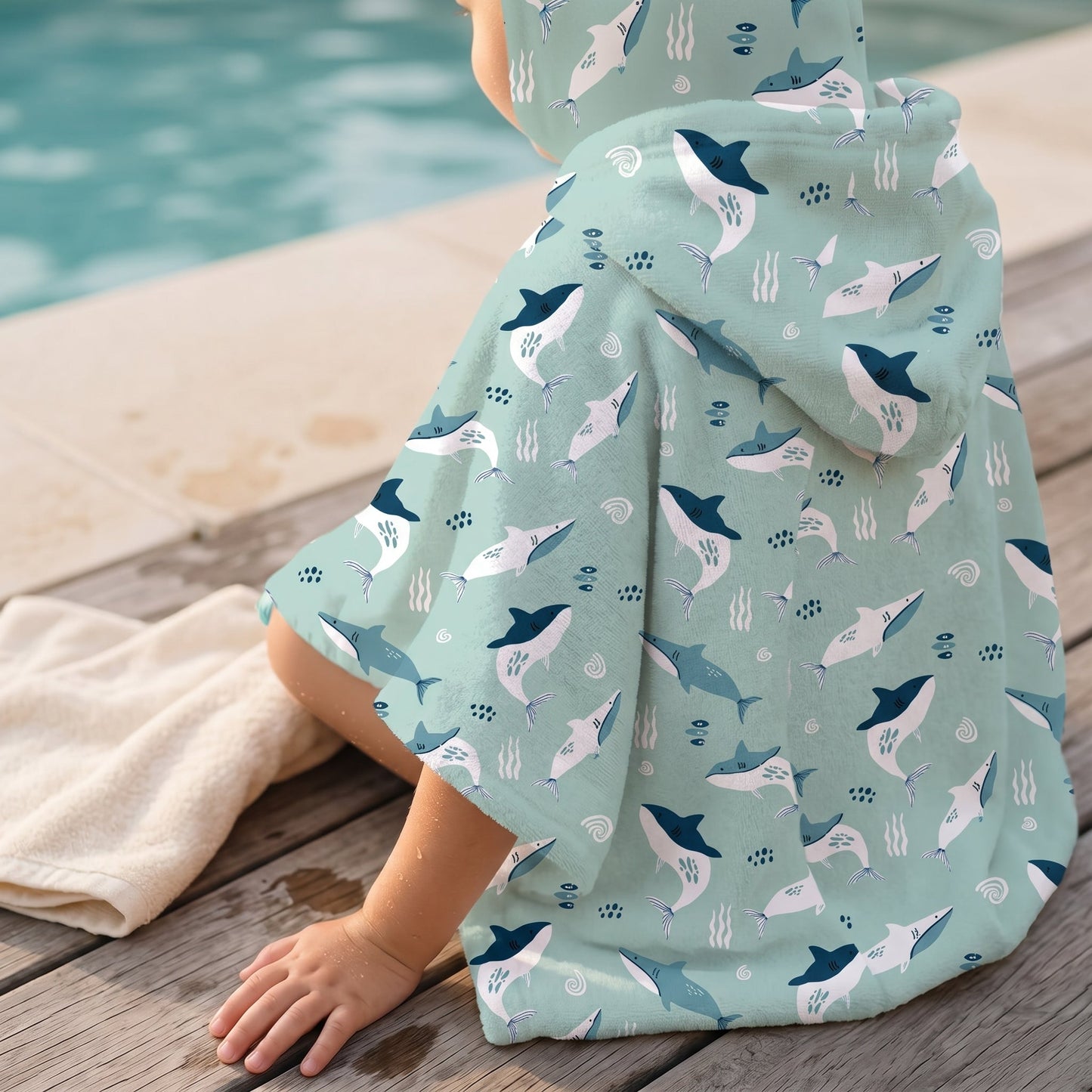 Little Manta Cuddle Kids Hooded Towel