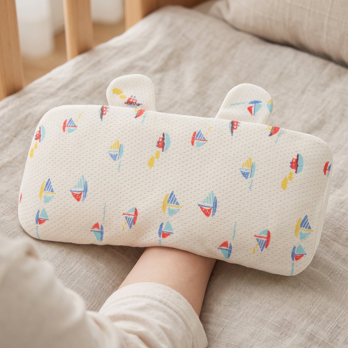 Little Manta Frost Nursing Arm Pillow