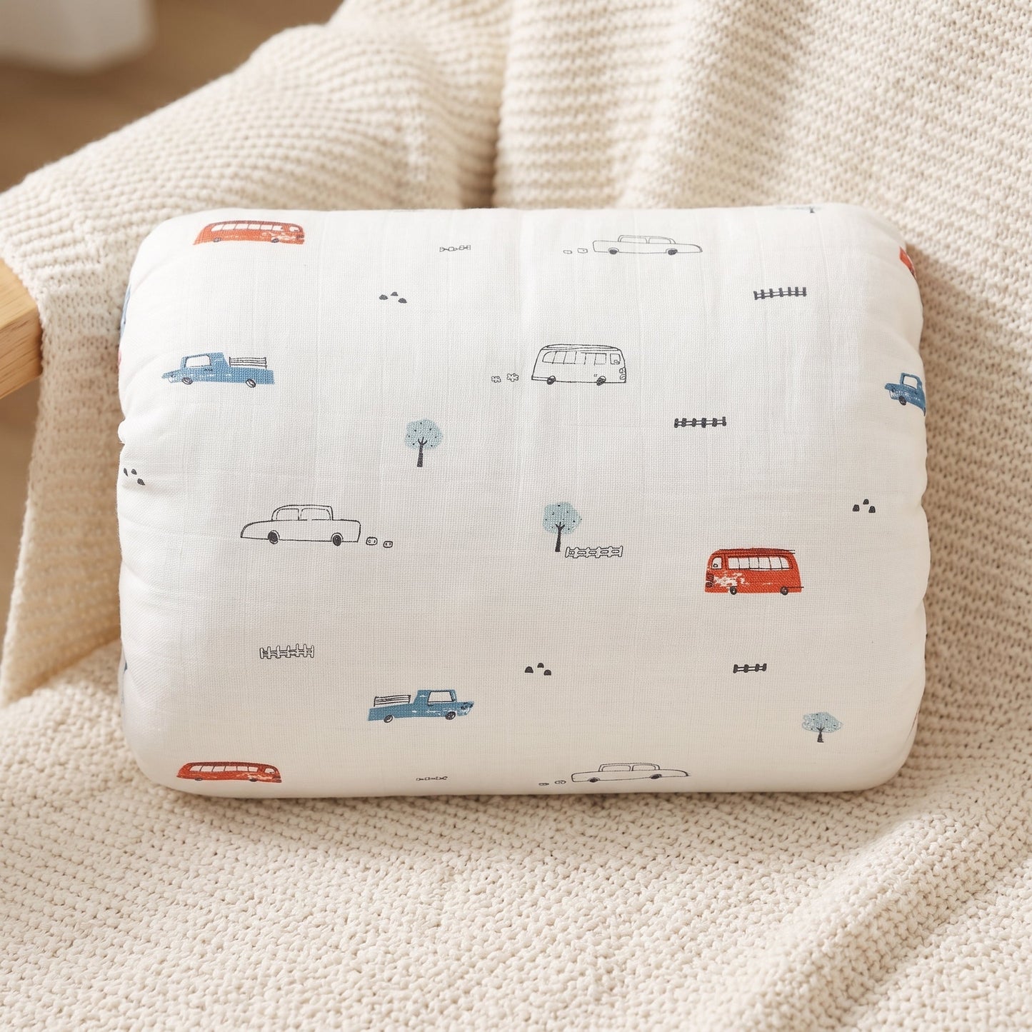 Little Manta Feeding Arm Pillow