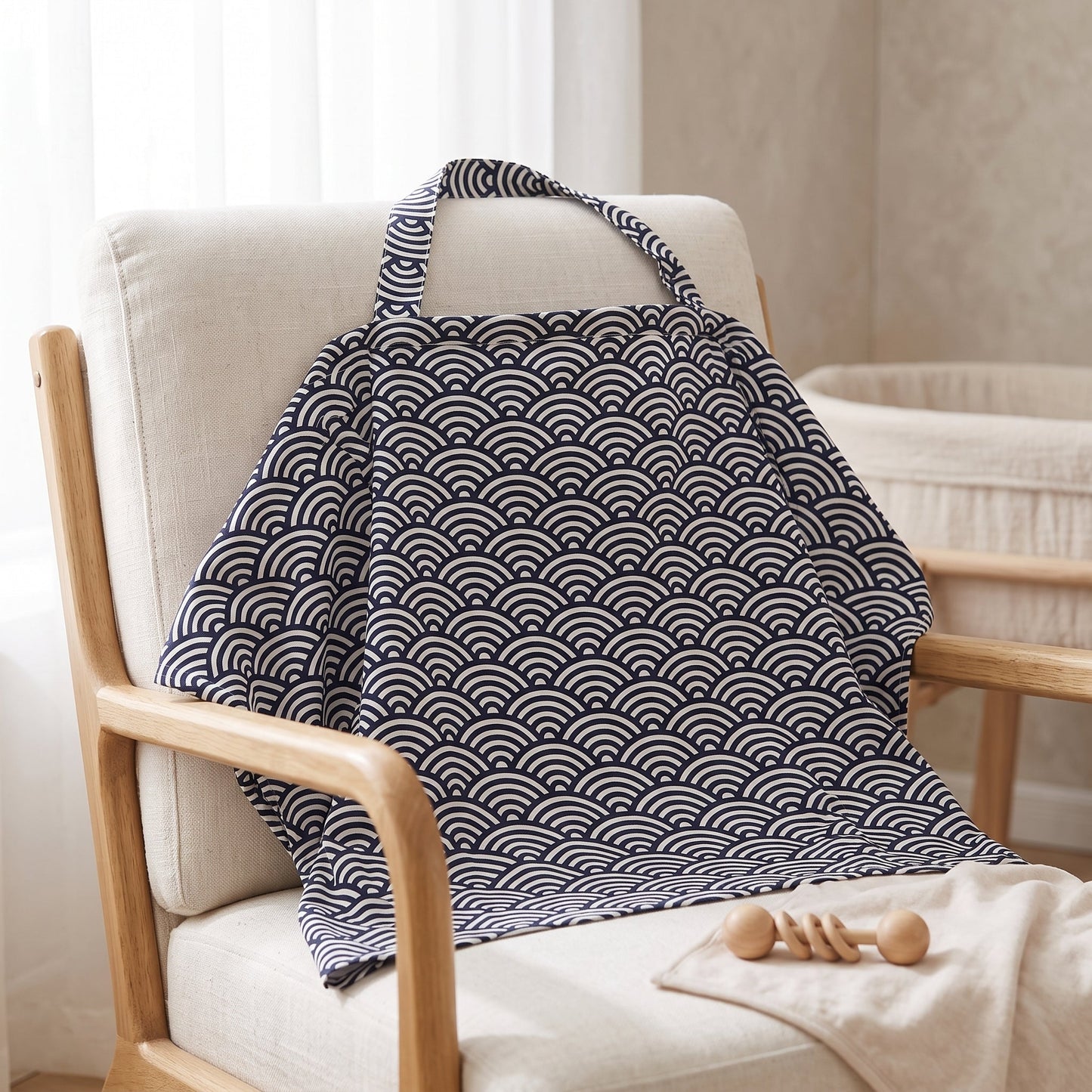Little Manta Baby Nursing Cover Poncho