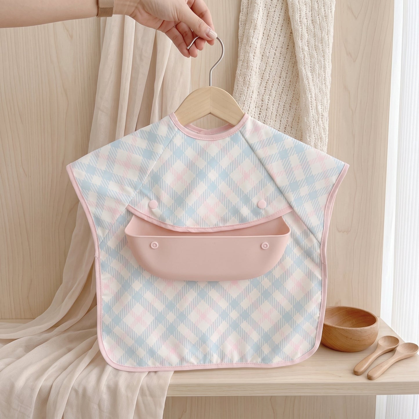 Little Manta Foldable Catch-All Mealtime Smock