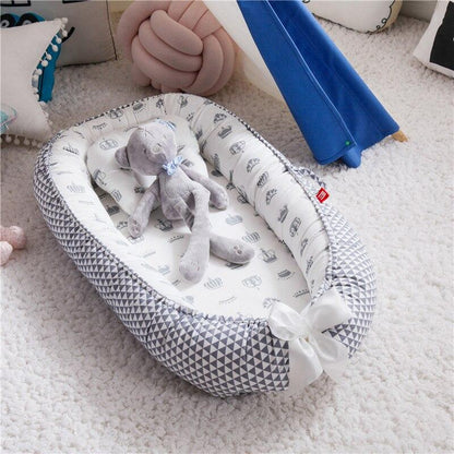 Little Manta Portable Baby Lounger Nest