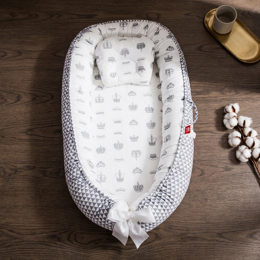 Little Manta Portable Baby Lounger Nest